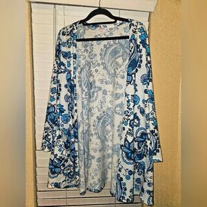 Lularoe Caroline blue and white paisley cardigan with pockets sz S